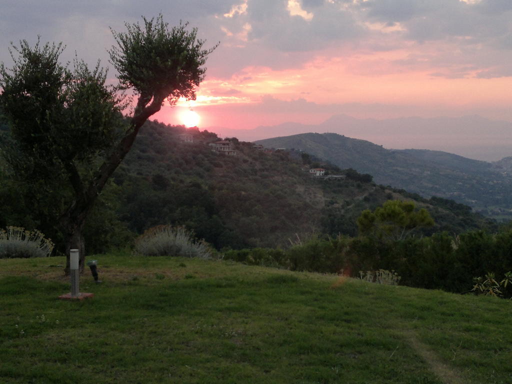 Casa Vacanza Villa Aurora Laureana Cilento Екстер'єр фото
