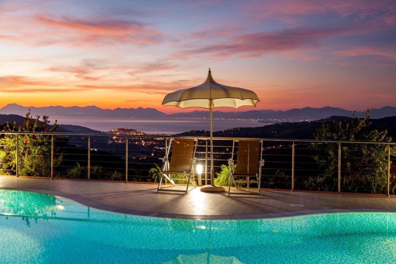 Casa Vacanza Villa Aurora Laureana Cilento Екстер'єр фото