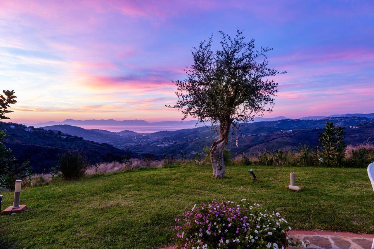 Casa Vacanza Villa Aurora Laureana Cilento Екстер'єр фото