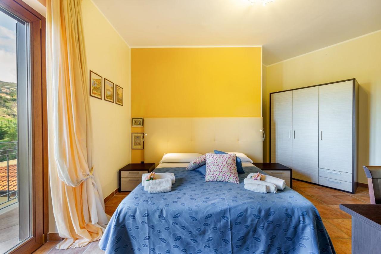Casa Vacanza Villa Aurora Laureana Cilento Екстер'єр фото